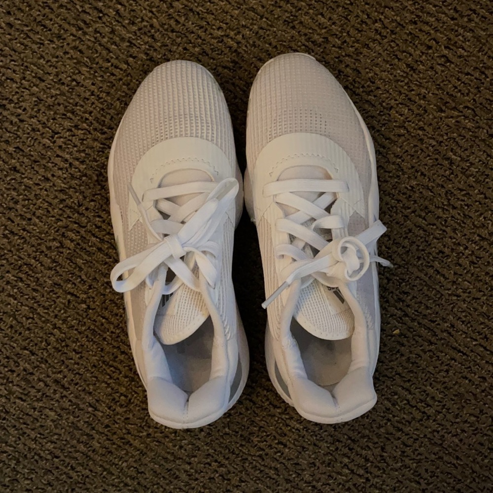 Adidas basketball shoes size 8 men